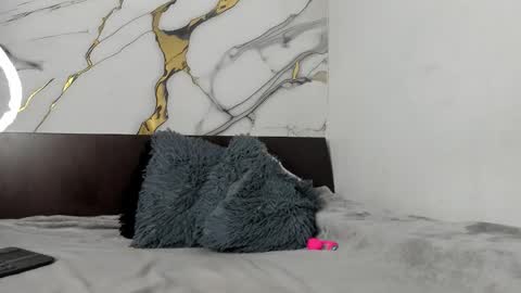 laralmanza online show from 19, 4, 2026