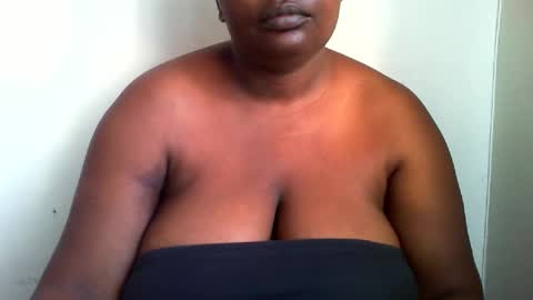 Snapshot of laralovex chatting on 14, 1, 2025 laralovex online show from 14, 1, 2025