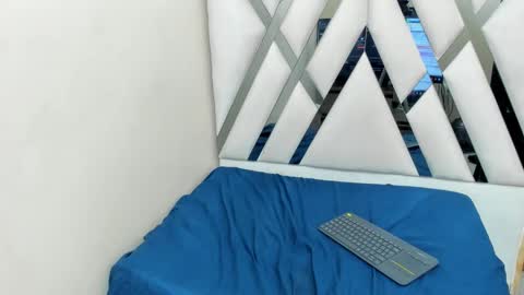 Lara Murphy online show from 30, 1, 2025