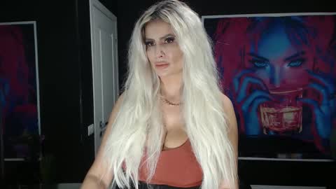 laras_moans online show from 13, 11, 2025