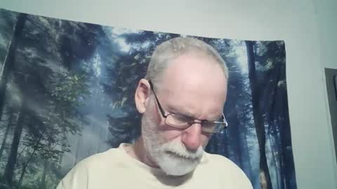 Snapshot of larbie chatting on 3, 1, 2025 Larbie online show from 3, 1, 2025