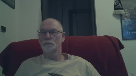 Snapshot of larbie chatting on 9, 3, 2025 Larbie online show from 9, 3, 2025
