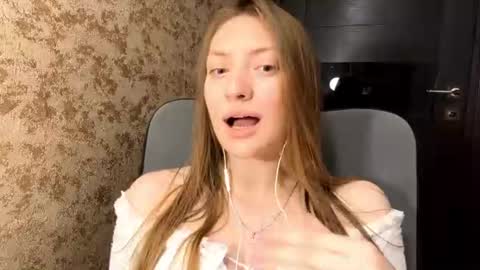 Snapshot of lareebuggie chatting on 6, 7, 2026 Eva online show from 6, 7, 2026