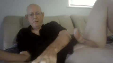 Snapshot of largerthan chatting on 9, 6, 2026 largerthan- say hi on entry online show from 9, 6, 2026