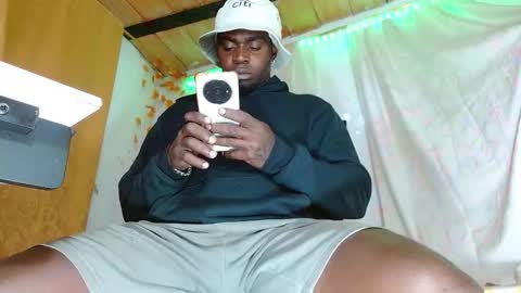 Snapshot of largo_eddy chatting on 15, 11, 2025 Largo eddy online show from 15, 11, 2025