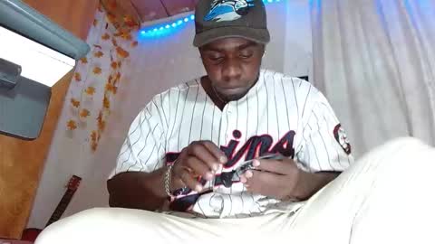 Snapshot of largo_eddy chatting on 2, 12, 2025 Largo eddy online show from 2, 12, 2025