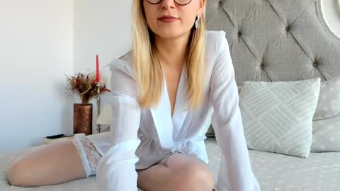 Larissa online show from 27, 1, 2025