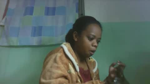 larissa645771 online show from 17, 10, 2025