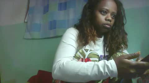 larissa645771 online show from 18, 10, 2025