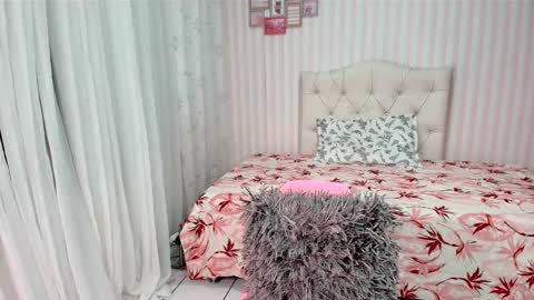 Snapshot of larissalove_doll chatting on 12, 3, 2025 Larissas online show from 12, 3, 2025