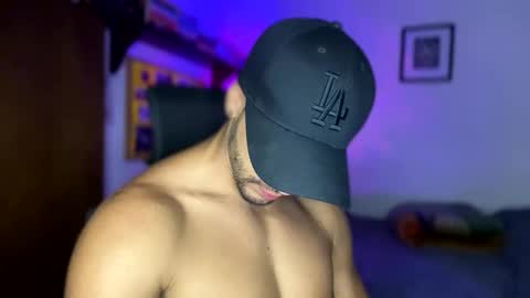 Snapshot of larry_jones chatting on 18, 12, 2024 andrew online show from 18, 12, 2024