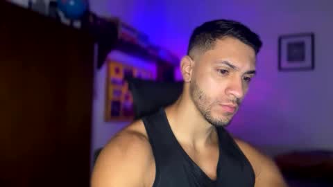 Snapshot of larry_jones chatting on 19, 12, 2024 andrew online show from 19, 12, 2024