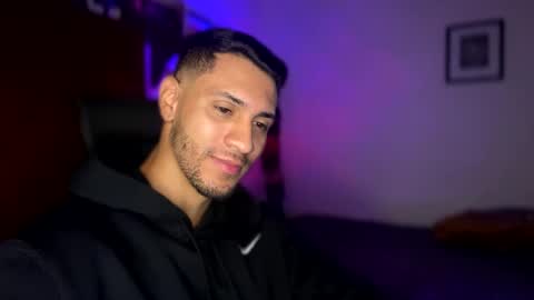 Snapshot of larry_jones chatting on 19, 12, 2024 andrew online show from 19, 12, 2024