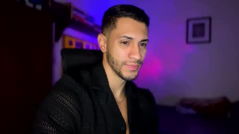 Snapshot of larry_jones chatting on 22, 12, 2024 andrew online show from 22, 12, 2024