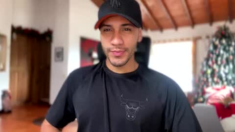 Snapshot of larry_jones chatting on 23, 12, 2024 andrew online show from 23, 12, 2024