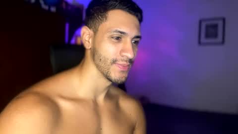 Snapshot of larry_jones chatting on 29, 12, 2024 andrew online show from 29, 12, 2024