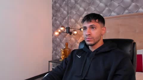 Snapshot of larry_jones chatting on 13, 1, 2025 andrew online show from 13, 1, 2025