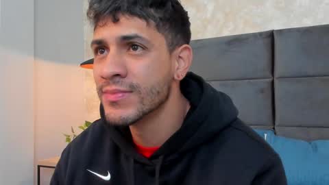 Snapshot of larry_jones chatting on 24, 1, 2025 andrew online show from 24, 1, 2025