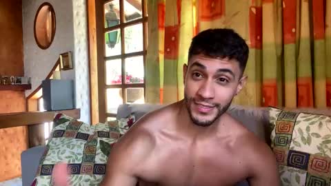 Snapshot of larry_jones chatting on 30, 1, 2025 andrew online show from 30, 1, 2025