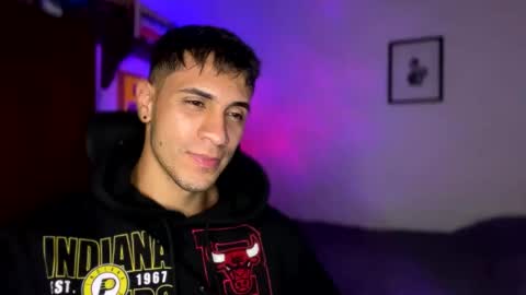 Snapshot of larry_jones chatting on 14, 2, 2025 andrew online show from 14, 2, 2025