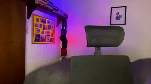 Snapshot of larry_jones chatting on 25, 2, 2025 andrew online show from 25, 2, 2025