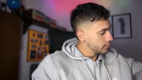 Snapshot of larry_jones chatting on 13, 10, 2025 andrew online show from 13, 10, 2025