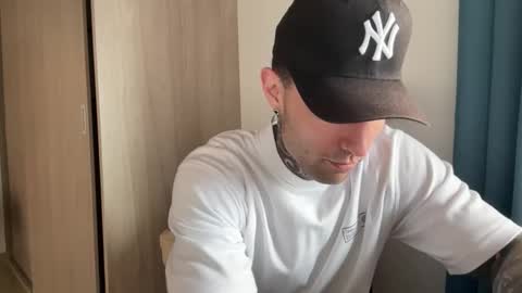 Snapshot of larsskeet chatting on 9, 6, 2026 larsskeet online show from 9, 6, 2026