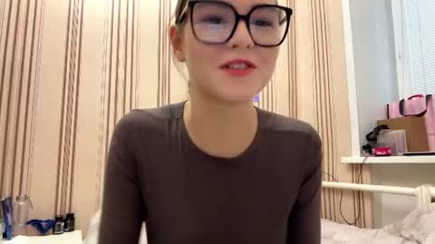 Snapshot of latiapetosa chatting on 19, 6, 2026 Mia online show from 19, 6, 2026