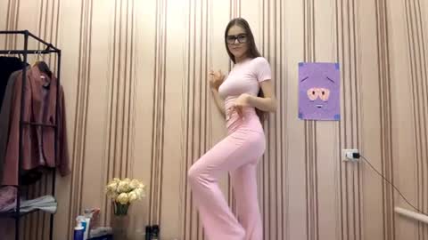 Snapshot of latiapetosa chatting on 8, 7, 2026 Mia online show from 8, 7, 2026