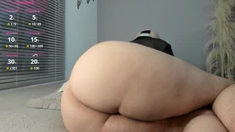 Snapshot of latin_boy_surprise chatting on 4, 11, 2025 Yisus online show from 4, 11, 2025