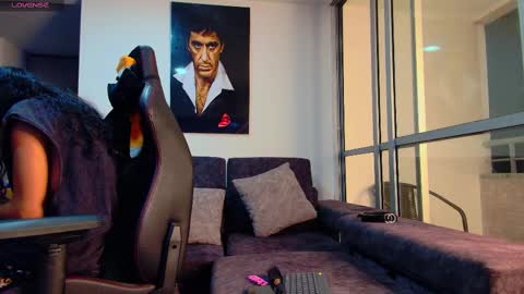 Snapshot of latin_couple77 chatting on 4, 3, 2025 Sara y Andy online show from 4, 3, 2025