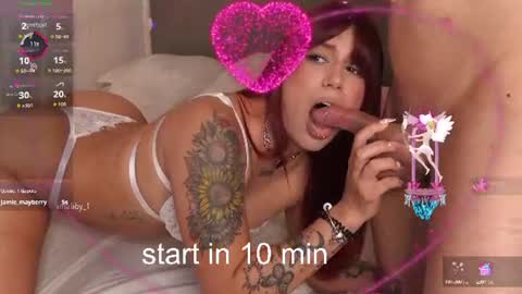 latin_green_eyes_ online show from 15, 6, 2026