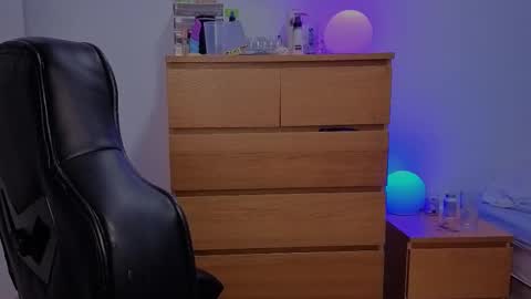  Free OF online show from 7, 10, 2025