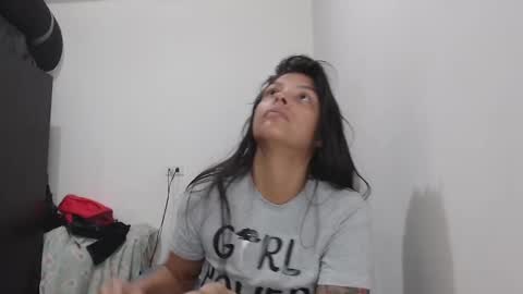 Snapshot of latin_meg chatting on 5, 1, 2025 M E G A N online show from 5, 1, 2025