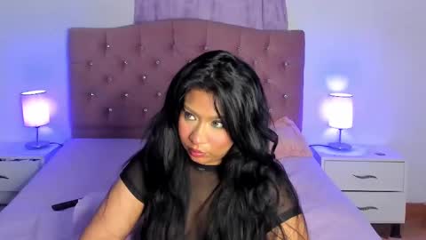 Snapshot of latinabombsheell chatting on 14, 2, 2025 Martina online show from 14, 2, 2025