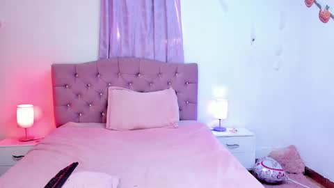 Snapshot of latinabombsheell chatting on 21, 10, 2025 Martina online show from 21, 10, 2025