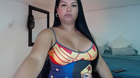 Snapshot of latinaflower_ts chatting on 23, 9, 2025 FLOR SALVAJE online show from 23, 9, 2025