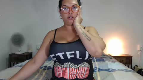 Snapshot of latinaflower_ts chatting on 21, 10, 2025 FLOR SALVAJE online show from 21, 10, 2025