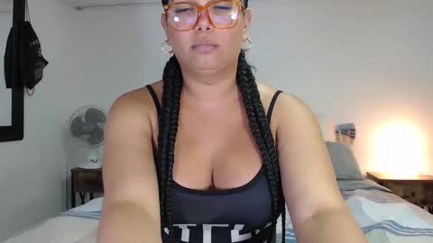 Snapshot of latinaflower_ts chatting on 26, 10, 2025 FLOR SALVAJE online show from 26, 10, 2025