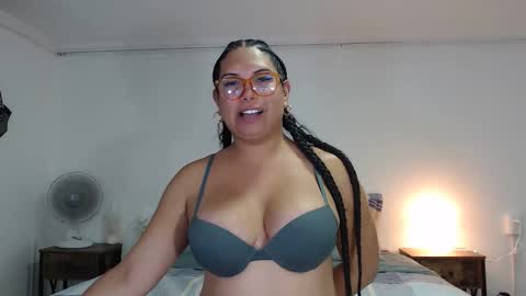 Snapshot of latinaflower_ts chatting on 29, 10, 2025 FLOR SALVAJE online show from 29, 10, 2025