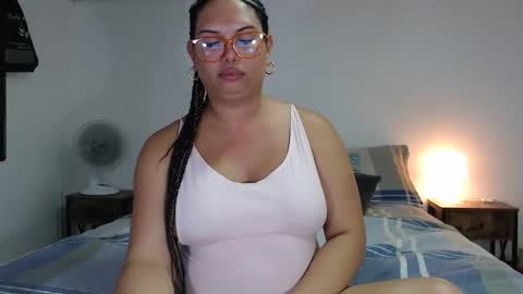 Snapshot of latinaflower_ts chatting on 18, 11, 2025 FLOR SALVAJE online show from 18, 11, 2025