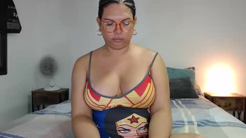Snapshot of latinaflower_ts chatting on 23, 11, 2025 FLOR SALVAJE online show from 23, 11, 2025