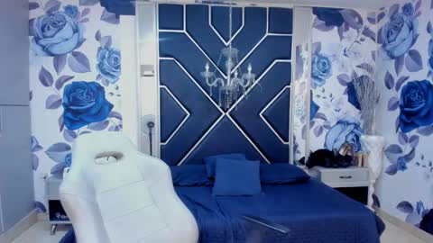 Snapshot of latinaholequeen chatting on 22, 10, 2025 EMMA online show from 22, 10, 2025