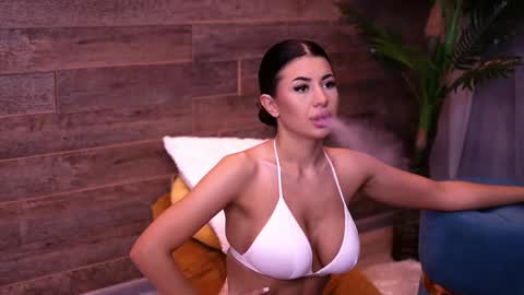 Snapshot of latinaloco chatting on 5, 10, 2025 Latina online show from 5, 10, 2025