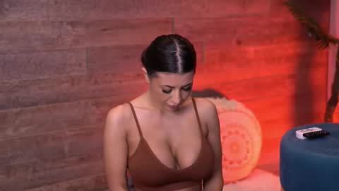 Snapshot of latinaloco chatting on 20, 11, 2025 Latina online show from 20, 11, 2025