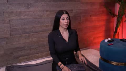 Snapshot of latinaloco chatting on 21, 11, 2025 Latina online show from 21, 11, 2025