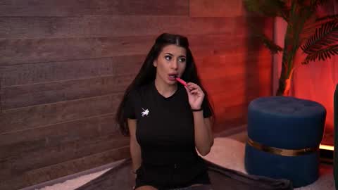 Snapshot of latinaloco chatting on 29, 11, 2025 Latina online show from 29, 11, 2025