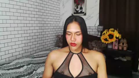 Snapshot of latinatshugecock chatting on 8, 10, 2025 Cha online show from 8, 10, 2025