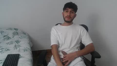 Snapshot of latinbunny7779 chatting on 7, 12, 2024 camilo online show from 7, 12, 2024