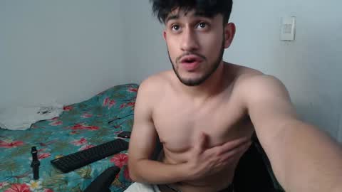 Snapshot of latinbunny7779 chatting on 15, 1, 2025 camilo online show from 15, 1, 2025